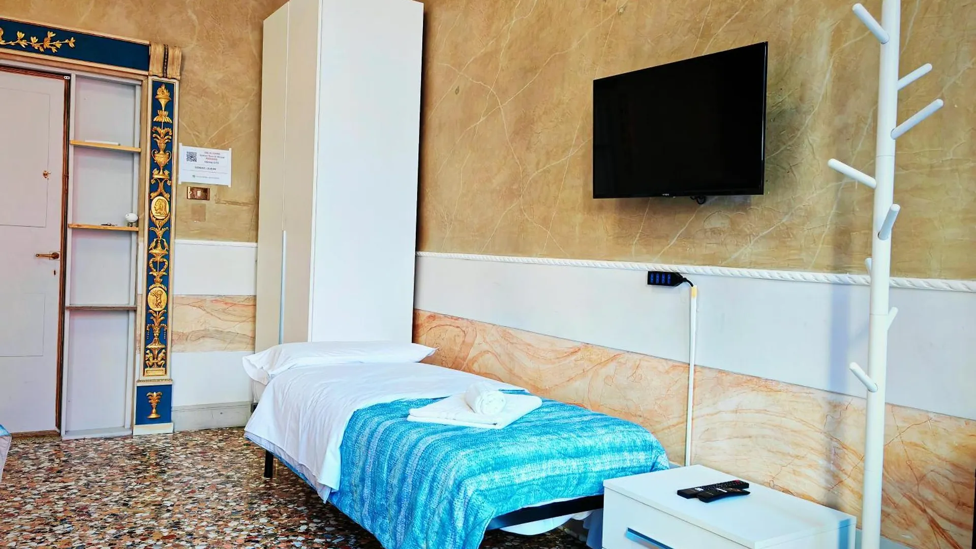 Venice Tourist House