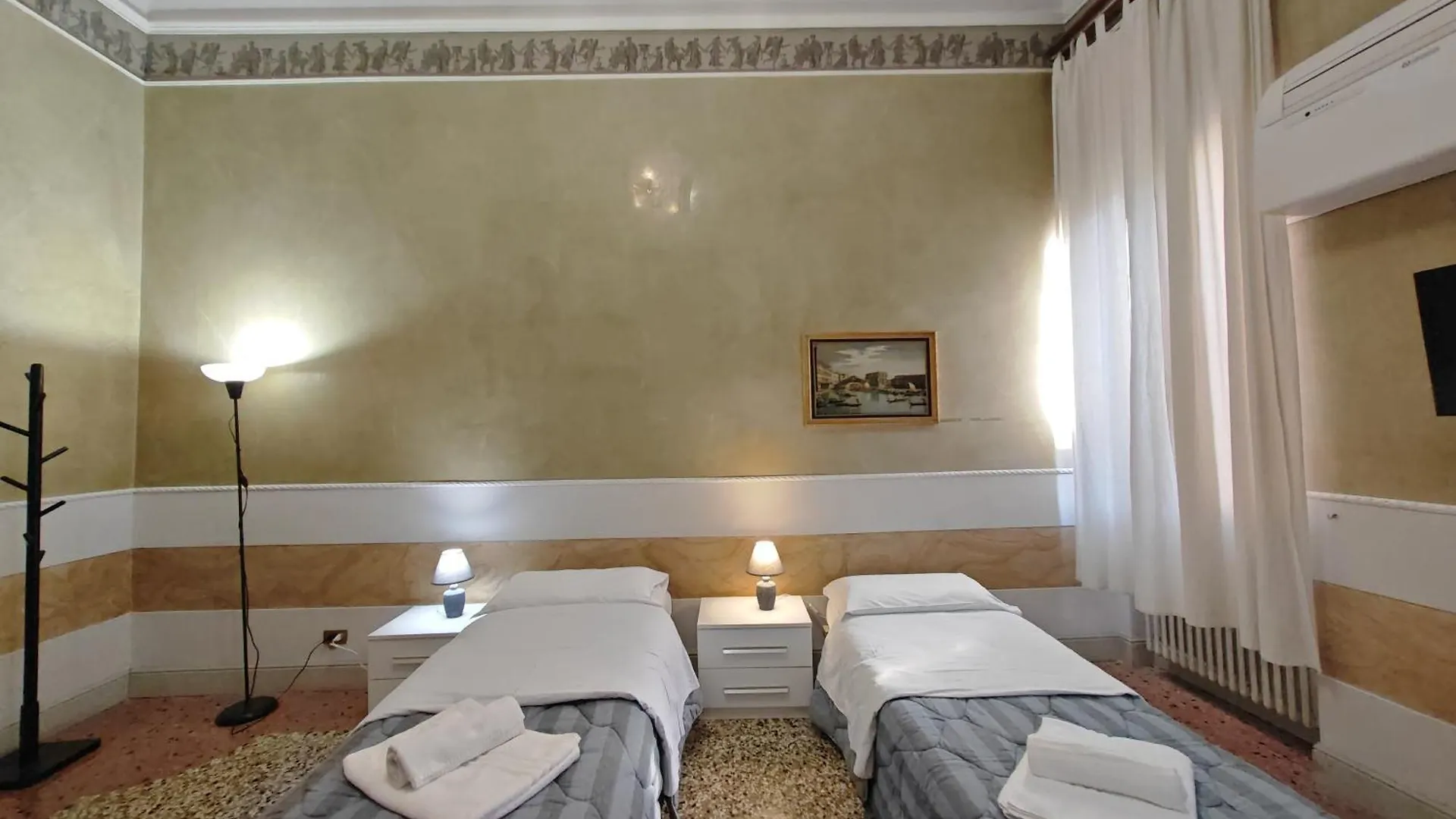 Venice Tourist House Hotel