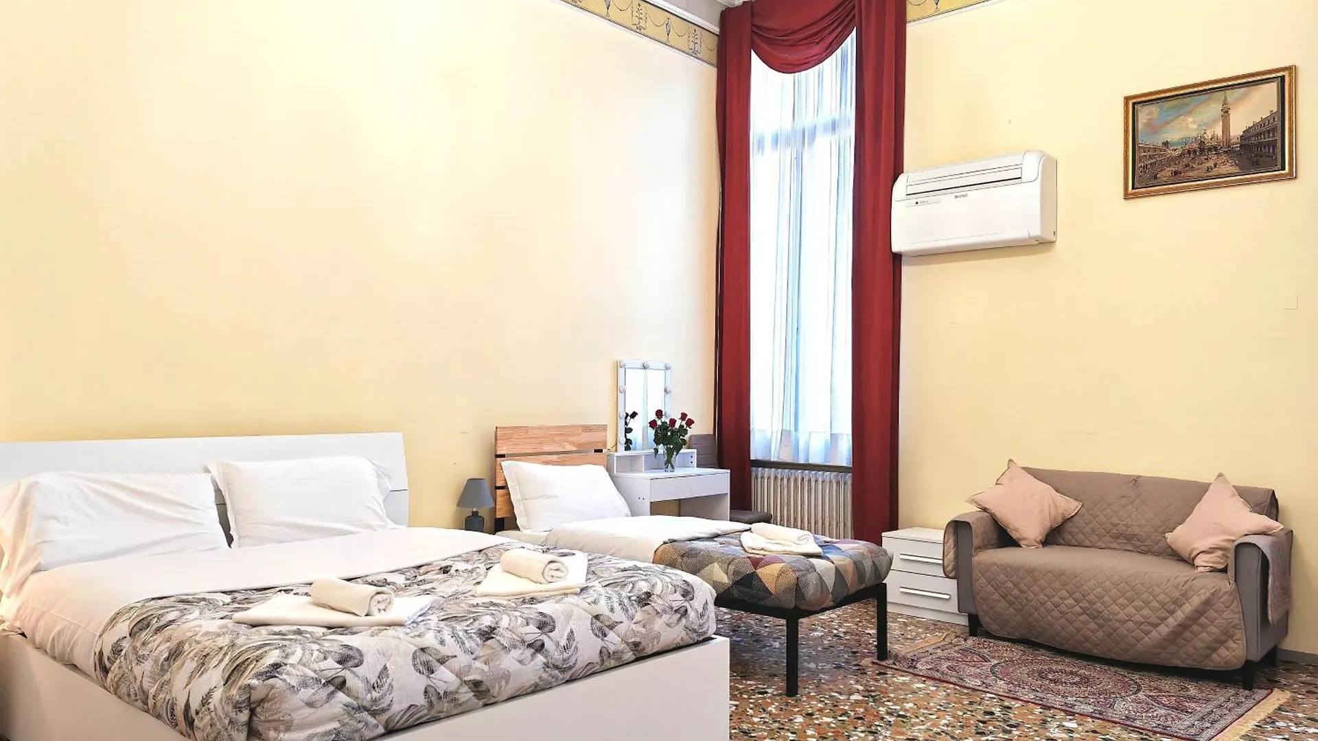 Venice Tourist House 0*,  Italy